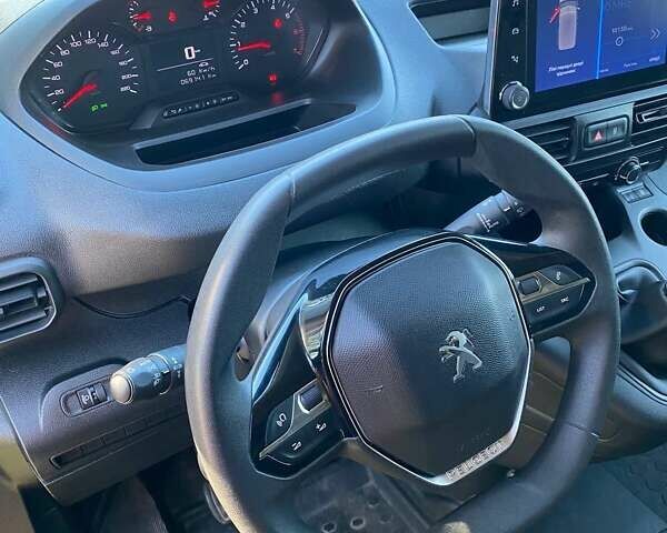 Серый Пежо Partner, объемом двигателя 1.5 л и пробегом 69 тыс. км за 16800 $, фото 27 на Automoto.ua