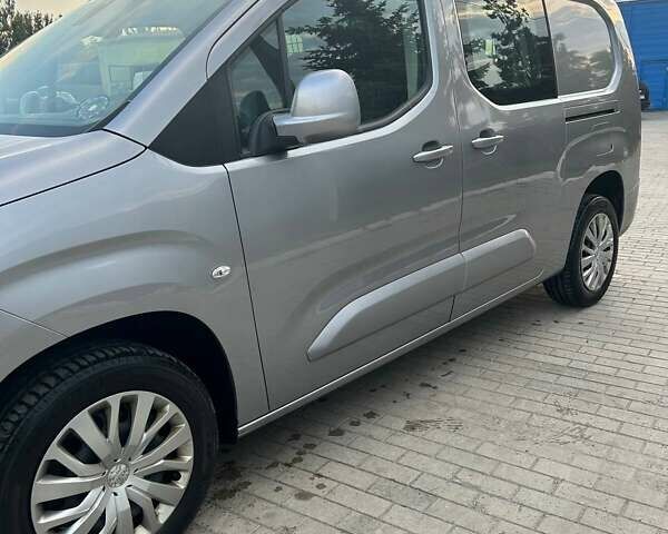 Серый Пежо Partner, объемом двигателя 1.5 л и пробегом 69 тыс. км за 16800 $, фото 4 на Automoto.ua