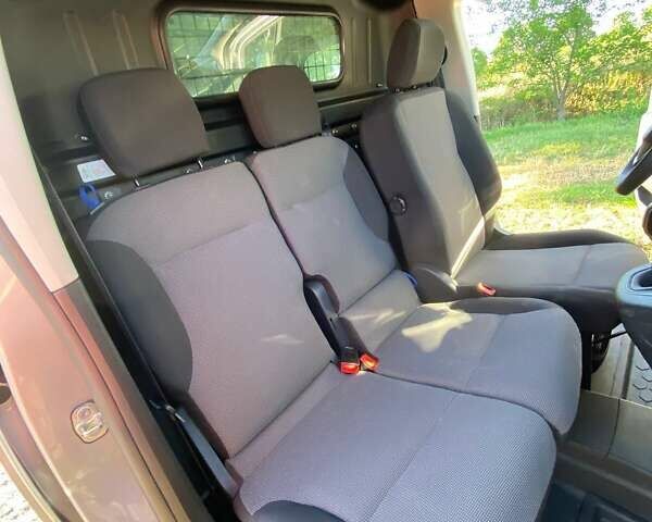 Серый Пежо Partner, объемом двигателя 1.5 л и пробегом 69 тыс. км за 16800 $, фото 33 на Automoto.ua