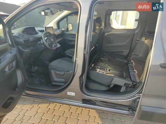 Сірий Пежо Partner, об'ємом двигуна 1.5 л та пробігом 30 тис. км за 19950 $, фото 10 на Automoto.ua