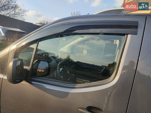 Сірий Пежо Partner, об'ємом двигуна 1.5 л та пробігом 30 тис. км за 19950 $, фото 17 на Automoto.ua