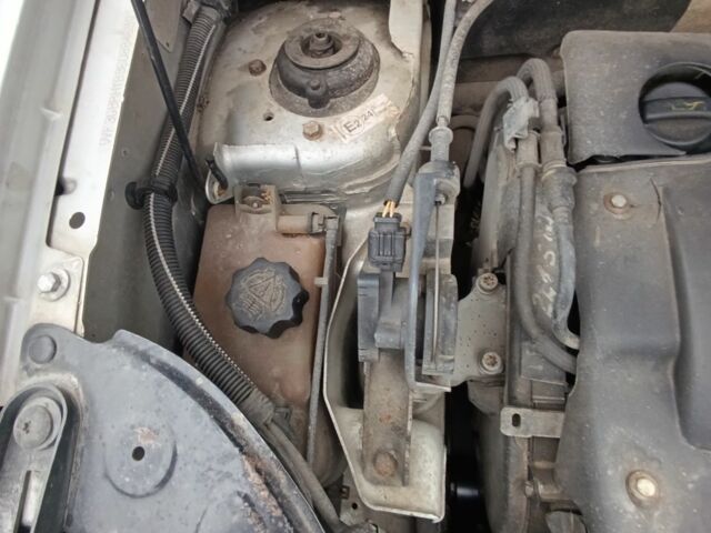 Сірий Пежо Partner, об'ємом двигуна 2 л та пробігом 320 тис. км за 3350 $, фото 23 на Automoto.ua