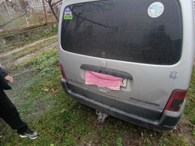 Сірий Пежо Partner, об'ємом двигуна 2 л та пробігом 320 тис. км за 3350 $, фото 16 на Automoto.ua