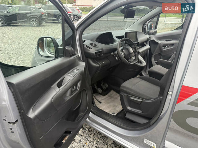 Серый Пежо Partner, объемом двигателя 1.5 л и пробегом 248 тыс. км за 13800 $, фото 7 на Automoto.ua
