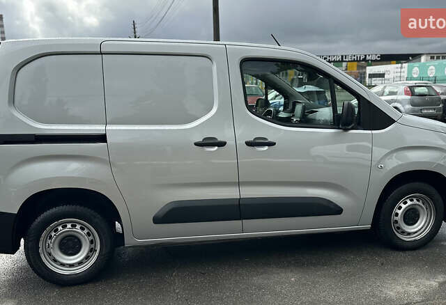 Серый Пежо Partner, объемом двигателя 1.5 л и пробегом 183 тыс. км за 17800 $, фото 7 на Automoto.ua