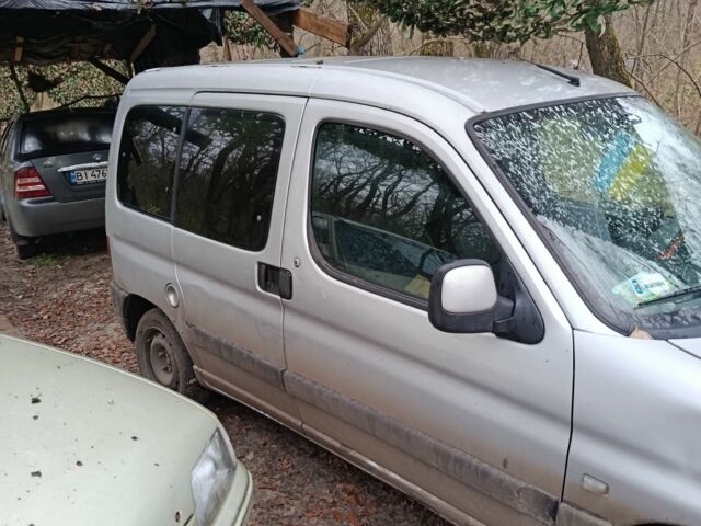 Серый Пежо Partner, объемом двигателя 0 л и пробегом 300 тыс. км за 2000 $, фото 2 на Automoto.ua