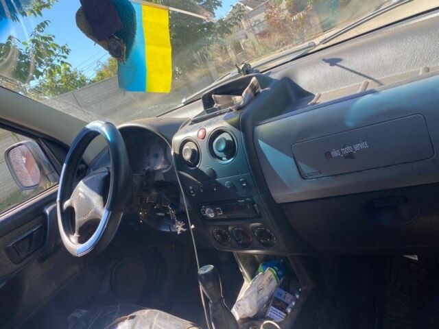 Серый Пежо Partner, объемом двигателя 2 л и пробегом 350 тыс. км за 2700 $, фото 2 на Automoto.ua