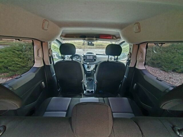 Серый Пежо Partner, объемом двигателя 1.6 л и пробегом 158 тыс. км за 8500 $, фото 16 на Automoto.ua