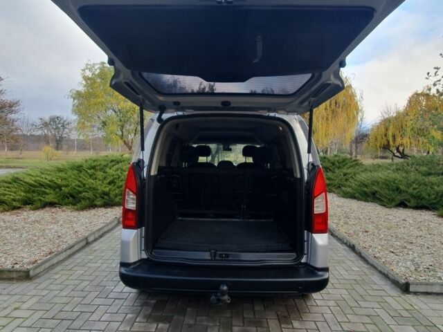 Серый Пежо Partner, объемом двигателя 1.6 л и пробегом 158 тыс. км за 8500 $, фото 20 на Automoto.ua