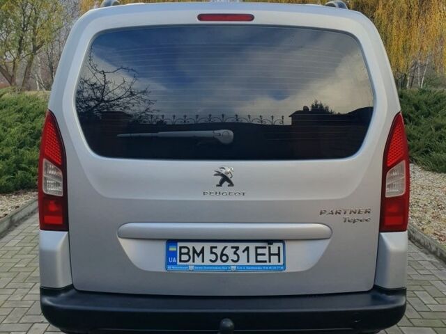 Серый Пежо Partner, объемом двигателя 1.6 л и пробегом 158 тыс. км за 8500 $, фото 3 на Automoto.ua