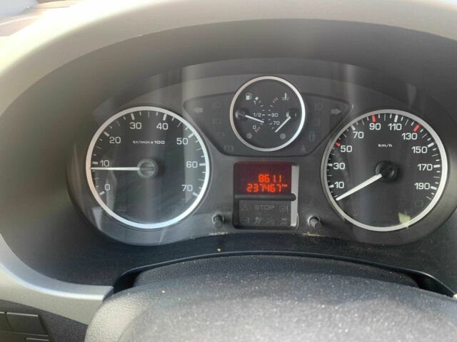 Сірий Пежо Partner, об'ємом двигуна 1.6 л та пробігом 237 тис. км за 9000 $, фото 9 на Automoto.ua