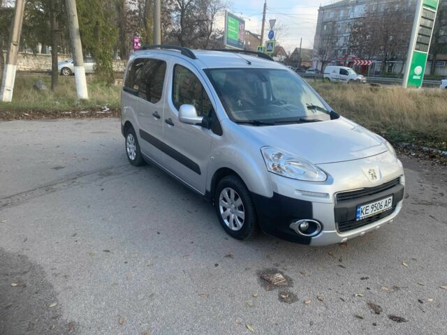 Сірий Пежо Partner, об'ємом двигуна 1.6 л та пробігом 237 тис. км за 9000 $, фото 1 на Automoto.ua