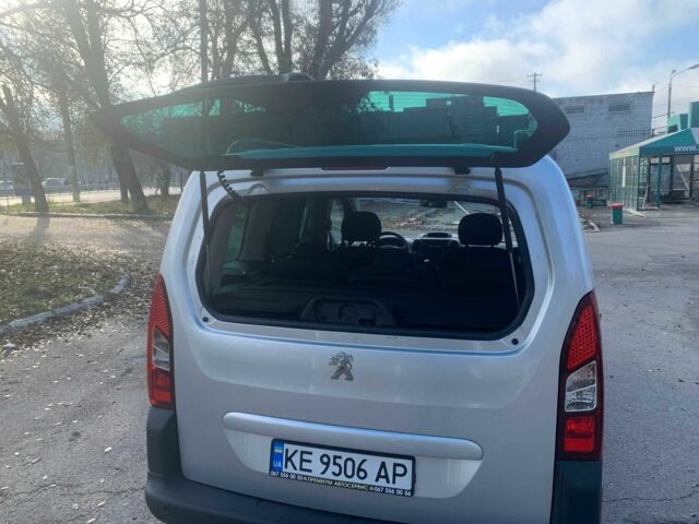 Сірий Пежо Partner, об'ємом двигуна 1.6 л та пробігом 237 тис. км за 9000 $, фото 6 на Automoto.ua