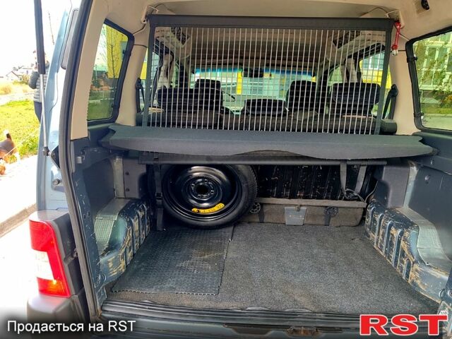 Синій Пежо Partner, об'ємом двигуна 1.6 л та пробігом 220 тис. км за 4500 $, фото 6 на Automoto.ua