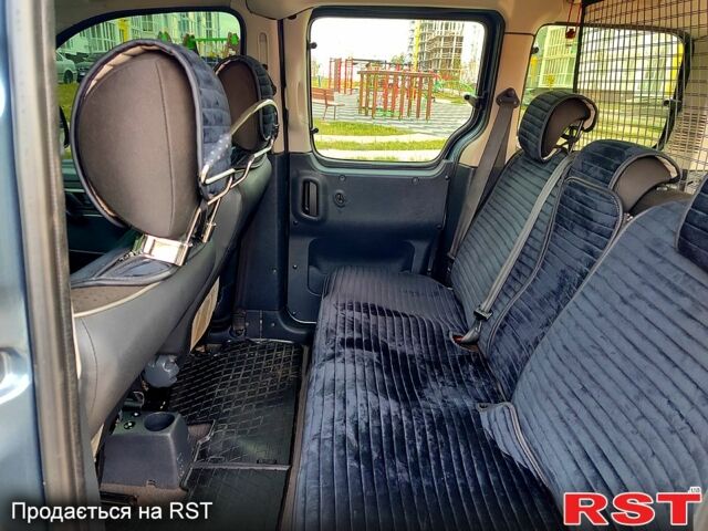Синій Пежо Partner, об'ємом двигуна 1.6 л та пробігом 220 тис. км за 4500 $, фото 5 на Automoto.ua
