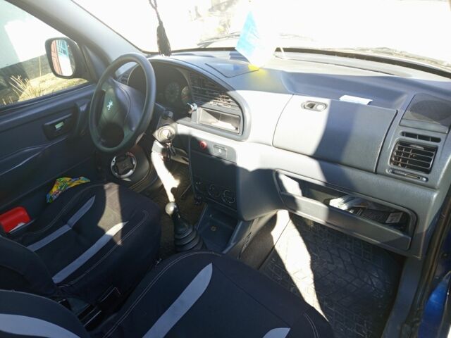 Синій Пежо Partner, об'ємом двигуна 6 л та пробігом 250 тис. км за 2300 $, фото 2 на Automoto.ua