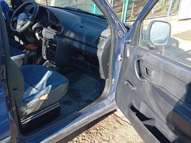 Синій Пежо Partner, об'ємом двигуна 0 л та пробігом 440 тис. км за 1500 $, фото 6 на Automoto.ua