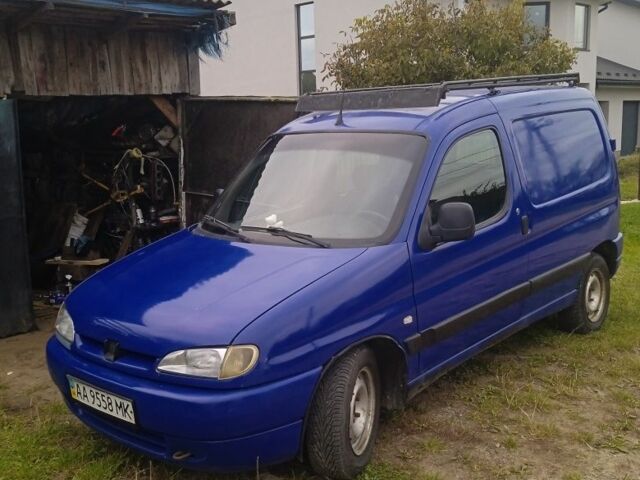 Синий Пежо Partner, объемом двигателя 1.9 л и пробегом 380 тыс. км за 1500 $, фото 1 на Automoto.ua