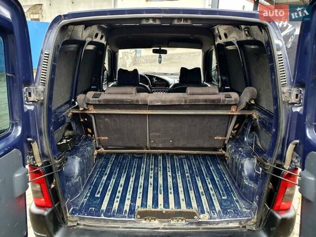 Синий Пежо Partner, объемом двигателя 1.91 л и пробегом 222 тыс. км за 1500 $, фото 18 на Automoto.ua