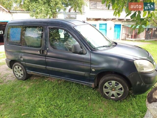 Синий Пежо Partner, объемом двигателя 1.4 л и пробегом 521 тыс. км за 3200 $, фото 1 на Automoto.ua