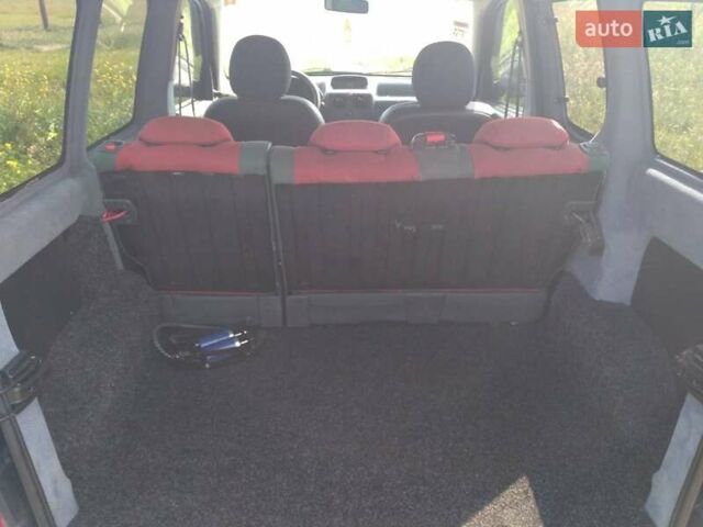 Синий Пежо Partner, объемом двигателя 2 л и пробегом 307 тыс. км за 3300 $, фото 7 на Automoto.ua