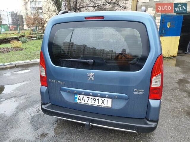 Синий Пежо Partner, объемом двигателя 1.56 л и пробегом 330 тыс. км за 7000 $, фото 3 на Automoto.ua