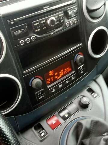 Синий Пежо Partner, объемом двигателя 1.6 л и пробегом 326 тыс. км за 6800 $, фото 9 на Automoto.ua