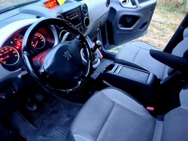 Синий Пежо Partner, объемом двигателя 1.6 л и пробегом 280 тыс. км за 7000 $, фото 4 на Automoto.ua