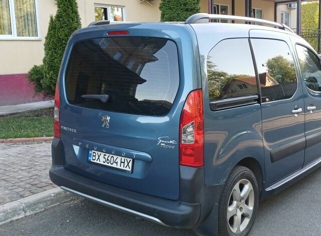 Синий Пежо Partner, объемом двигателя 1.6 л и пробегом 285 тыс. км за 6200 $, фото 6 на Automoto.ua