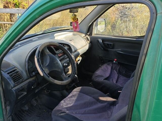 Зелений Пежо Partner, об'ємом двигуна 0 л та пробігом 144 тис. км за 1200 $, фото 4 на Automoto.ua