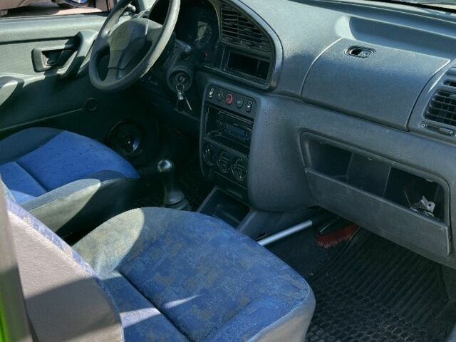 Зеленый Пежо Partner, объемом двигателя 1.9 л и пробегом 300 тыс. км за 2000 $, фото 11 на Automoto.ua