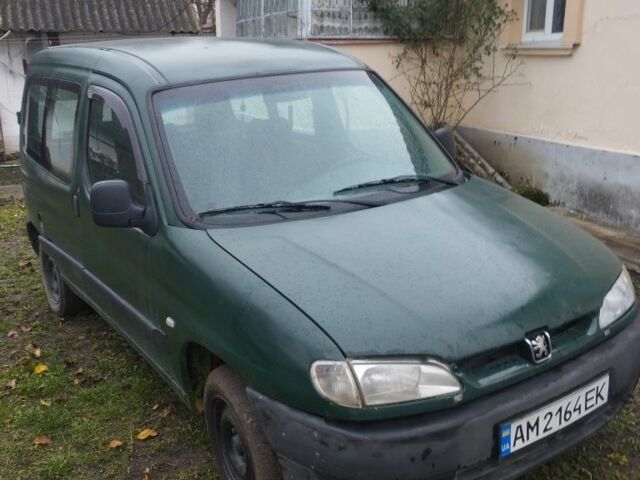 Зеленый Пежо Partner, объемом двигателя 1.9 л и пробегом 392 тыс. км за 2000 $, фото 1 на Automoto.ua