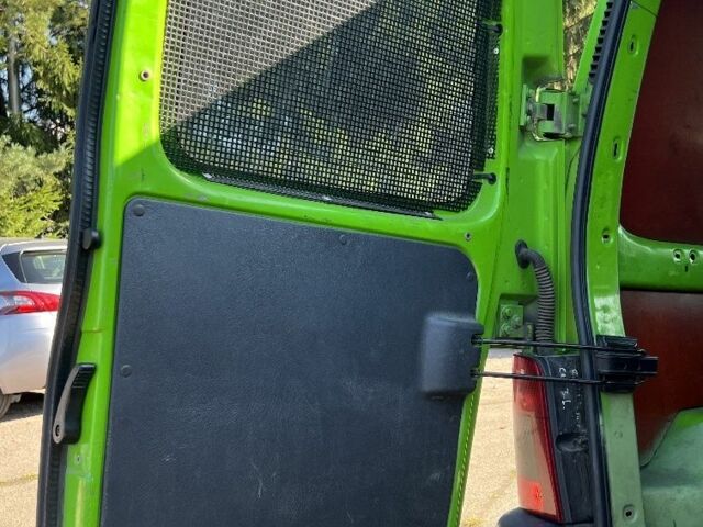 Зеленый Пежо Partner, объемом двигателя 1.9 л и пробегом 300 тыс. км за 2000 $, фото 10 на Automoto.ua