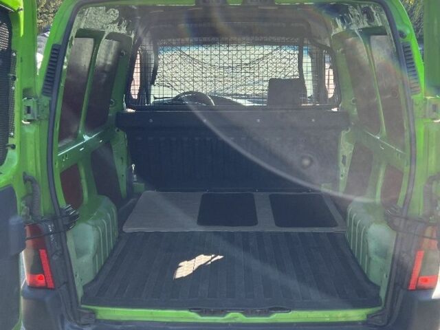 Зеленый Пежо Partner, объемом двигателя 1.9 л и пробегом 300 тыс. км за 2000 $, фото 12 на Automoto.ua