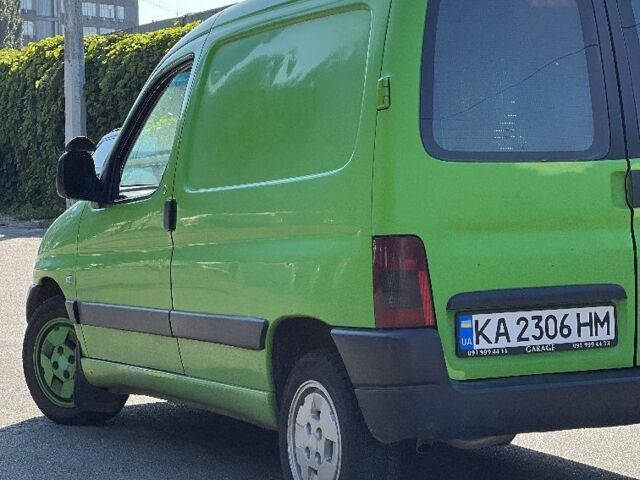 Зеленый Пежо Partner, объемом двигателя 1.9 л и пробегом 300 тыс. км за 2000 $, фото 3 на Automoto.ua