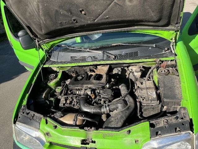 Зеленый Пежо Partner, объемом двигателя 1.9 л и пробегом 300 тыс. км за 2000 $, фото 9 на Automoto.ua