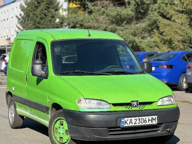 Зеленый Пежо Partner, объемом двигателя 1.9 л и пробегом 300 тыс. км за 2000 $, фото 16 на Automoto.ua