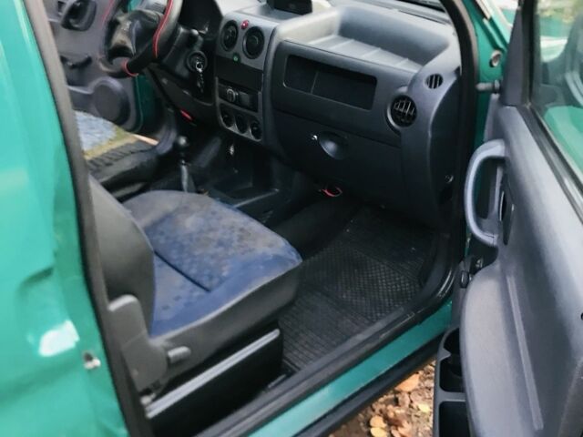 Зеленый Пежо Partner, объемом двигателя 1.9 л и пробегом 300 тыс. км за 1820 $, фото 6 на Automoto.ua