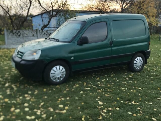 Зеленый Пежо Partner, объемом двигателя 1.9 л и пробегом 300 тыс. км за 1820 $, фото 1 на Automoto.ua