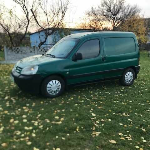 Зеленый Пежо Partner, объемом двигателя 1.9 л и пробегом 340 тыс. км за 1611 $, фото 7 на Automoto.ua