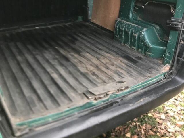 Зеленый Пежо Partner, объемом двигателя 1.9 л и пробегом 300 тыс. км за 1820 $, фото 5 на Automoto.ua