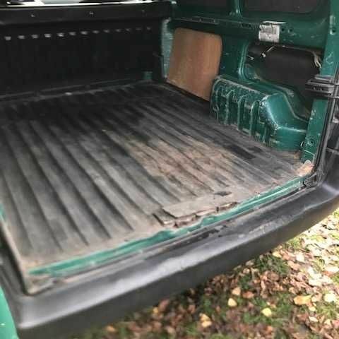 Зеленый Пежо Partner, объемом двигателя 1.9 л и пробегом 340 тыс. км за 1611 $, фото 2 на Automoto.ua