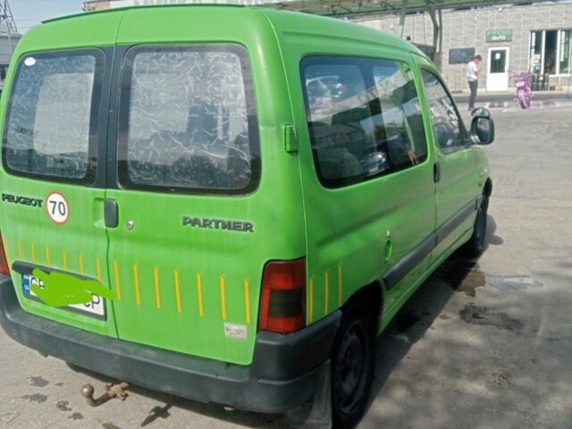 Зеленый Пежо Partner, объемом двигателя 0 л и пробегом 370 тыс. км за 2300 $, фото 1 на Automoto.ua