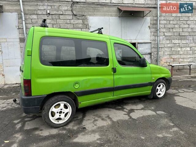 Зеленый Пежо Partner, объемом двигателя 1.9 л и пробегом 287 тыс. км за 2999 $, фото 4 на Automoto.ua