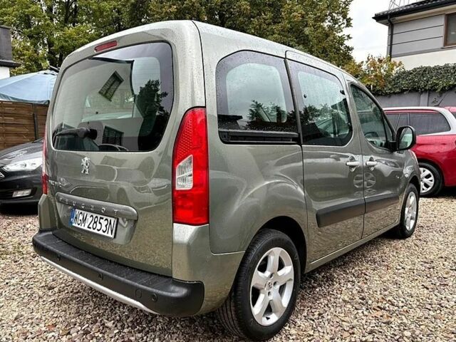 Зеленый Пежо Partner, объемом двигателя 1.6 л и пробегом 212 тыс. км за 6800 $, фото 7 на Automoto.ua