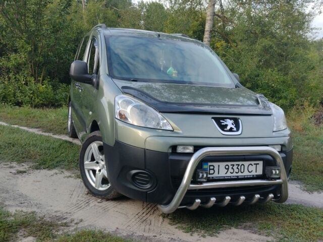 Зеленый Пежо Partner, объемом двигателя 1.6 л и пробегом 170 тыс. км за 9300 $, фото 5 на Automoto.ua