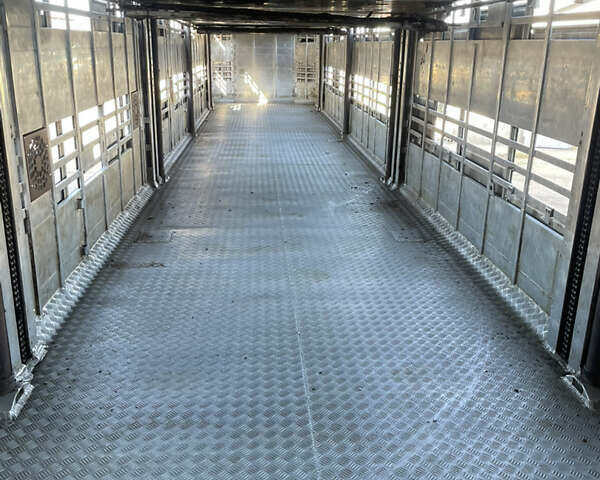 Серый Pezzaioli SBA, объемом двигателя 0 л и пробегом 500 тыс. км за 39500 $, фото 6 на Automoto.ua