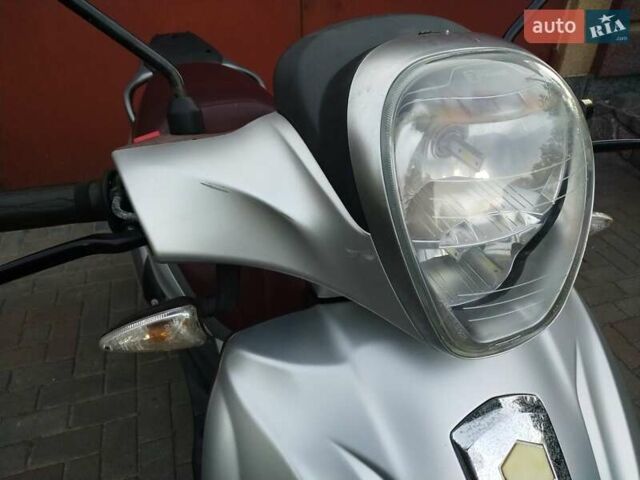 Серый Пиаджо Beverly, объемом двигателя 0 л и пробегом 33 тыс. км за 1400 $, фото 17 на Automoto.ua