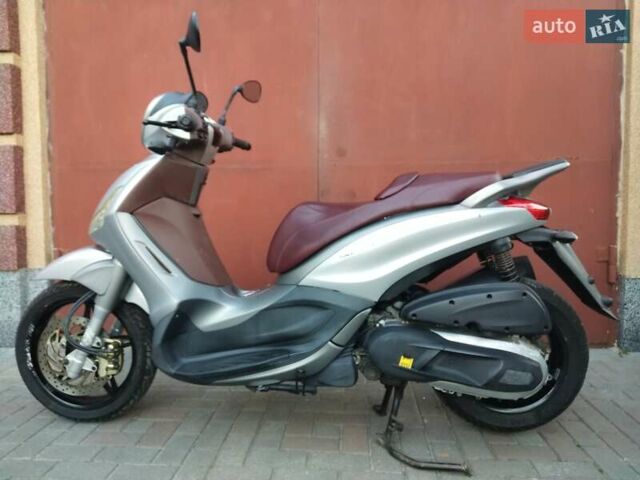 Серый Пиаджо Beverly, объемом двигателя 0 л и пробегом 33 тыс. км за 1400 $, фото 1 на Automoto.ua