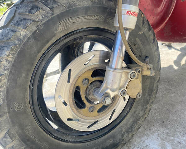 Красный Пиаджо Gilera, объемом двигателя 0.49 л и пробегом 10 тыс. км за 470 $, фото 5 на Automoto.ua